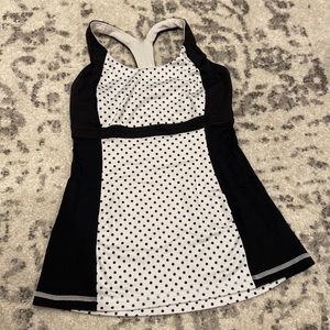 Lululemon size 4 cross back polka-dot tank with shelf bra